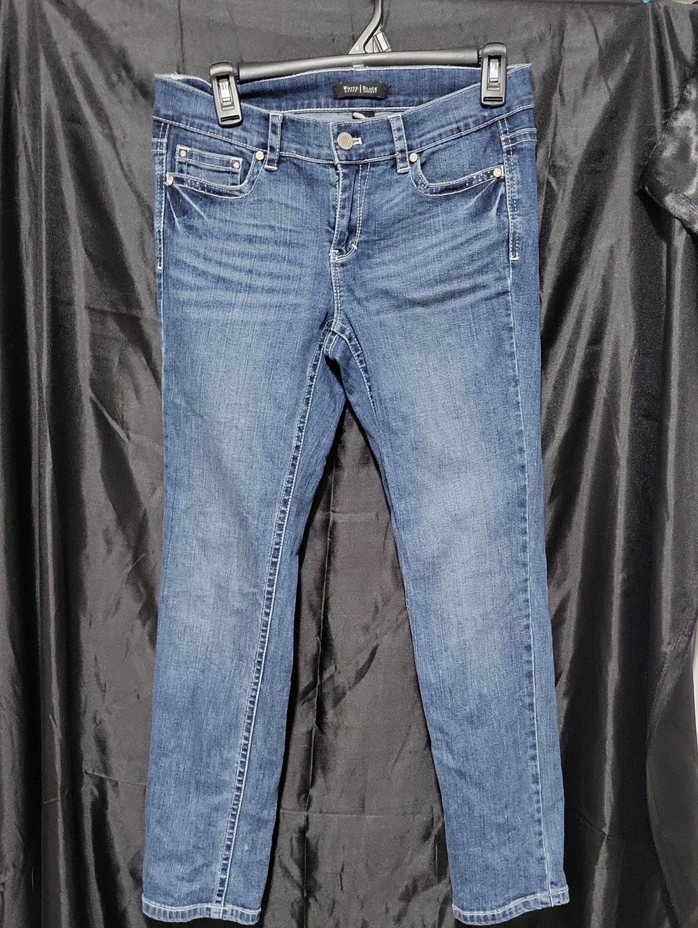 White House Black Market Dark Wash Denim Size 4 Slim Ankle